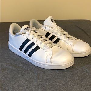 Adidas Sneakers